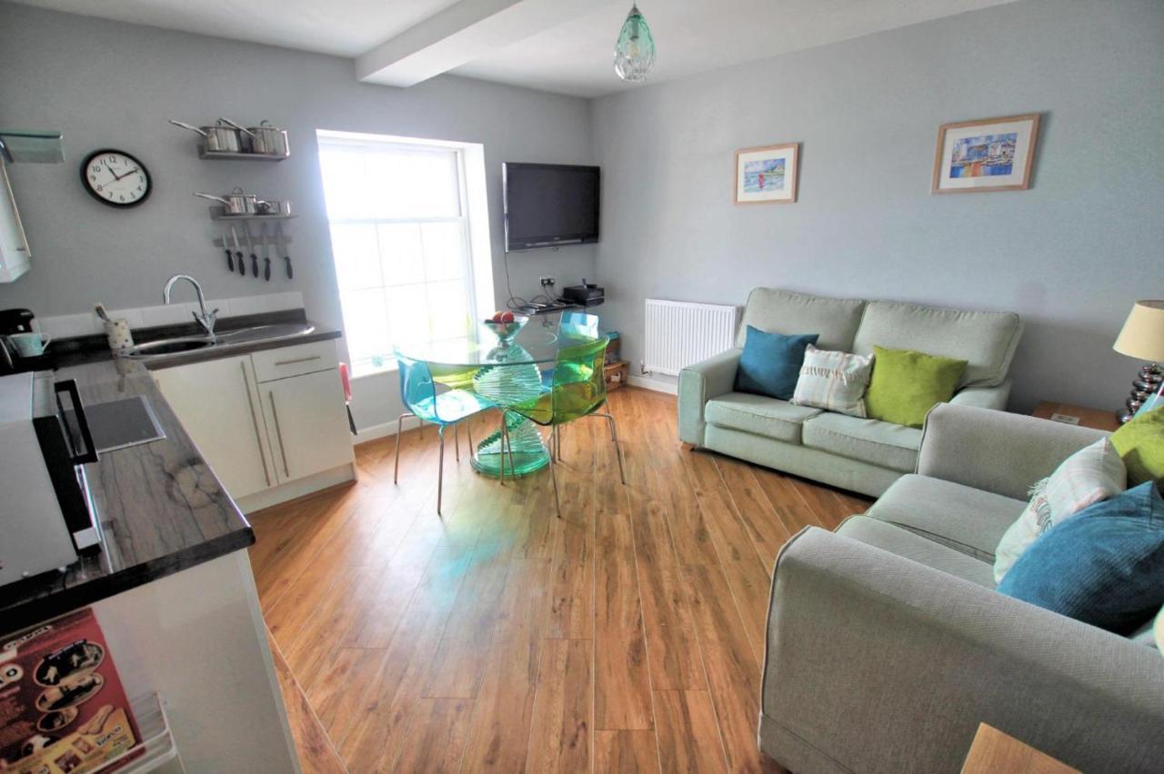 Apartment Headland View. Luxury. Harbour-front. With Parking Falmouth