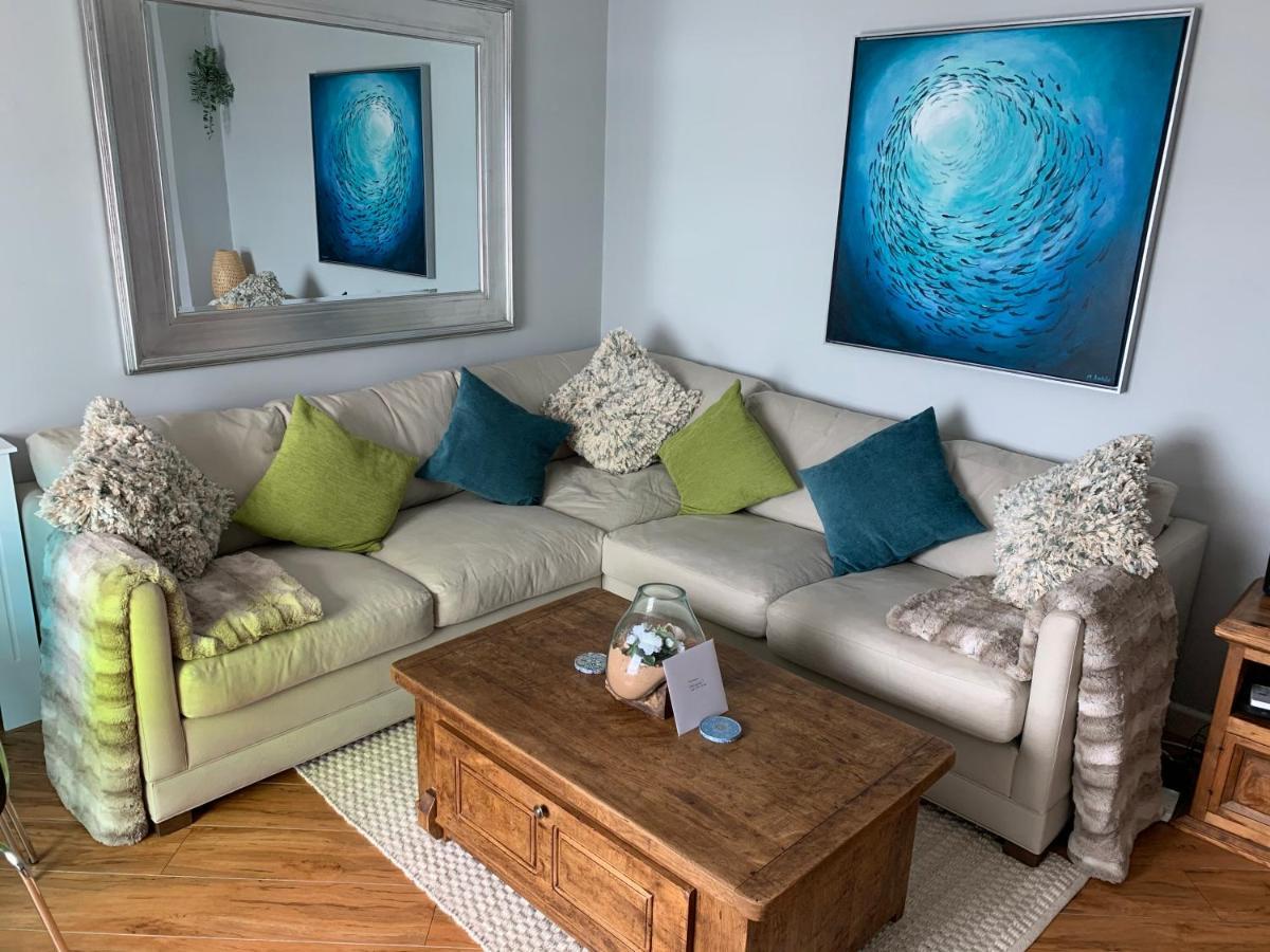 Apartment Headland View. Luxury. Harbour-front. With Parking