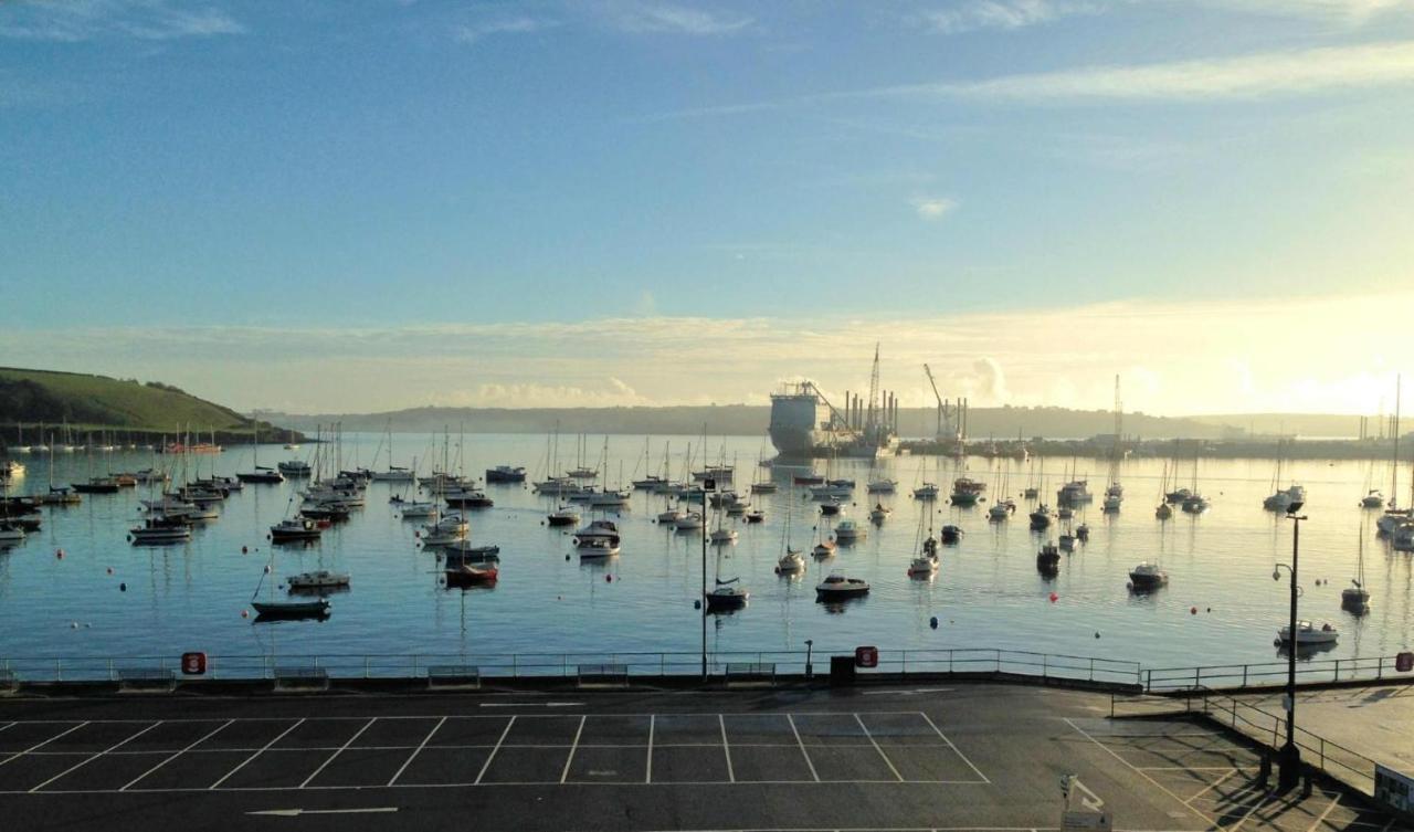 Headland View. Luxury. Harbour-front. With Parking Apartment