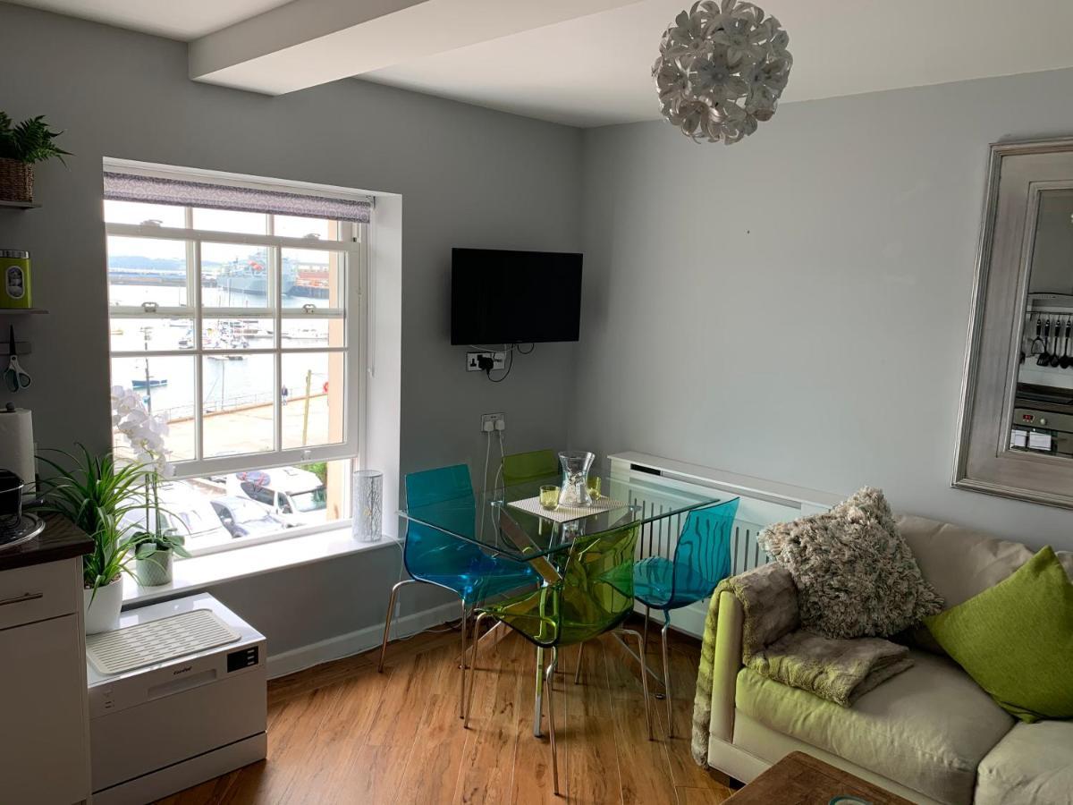Apartment Headland View. Luxury. Harbour-front. With Parking Falmouth