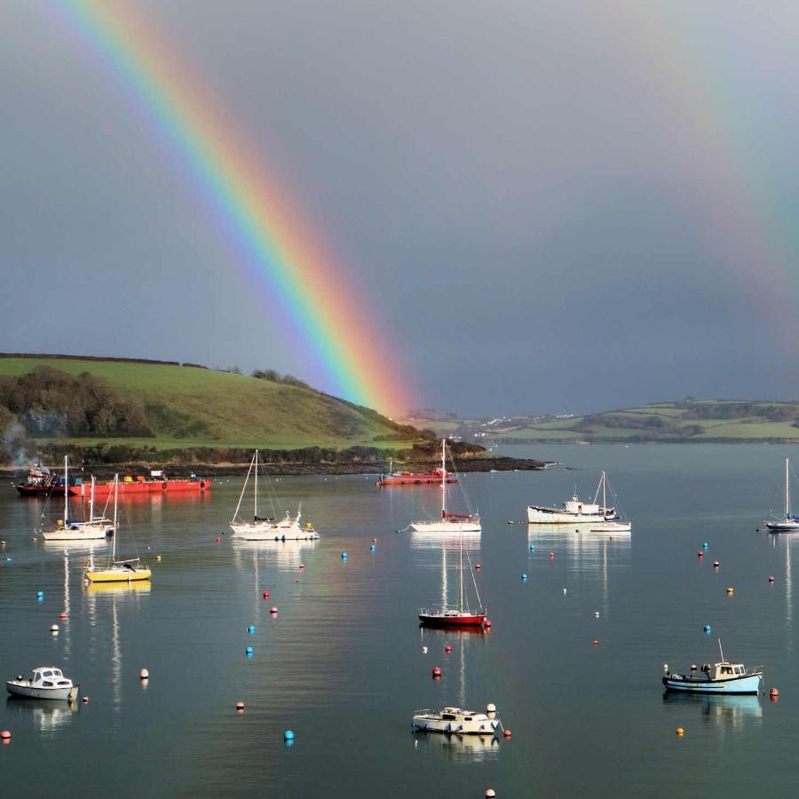 Headland View. Luxury. Harbour-front. With Parking Apartment Falmouth